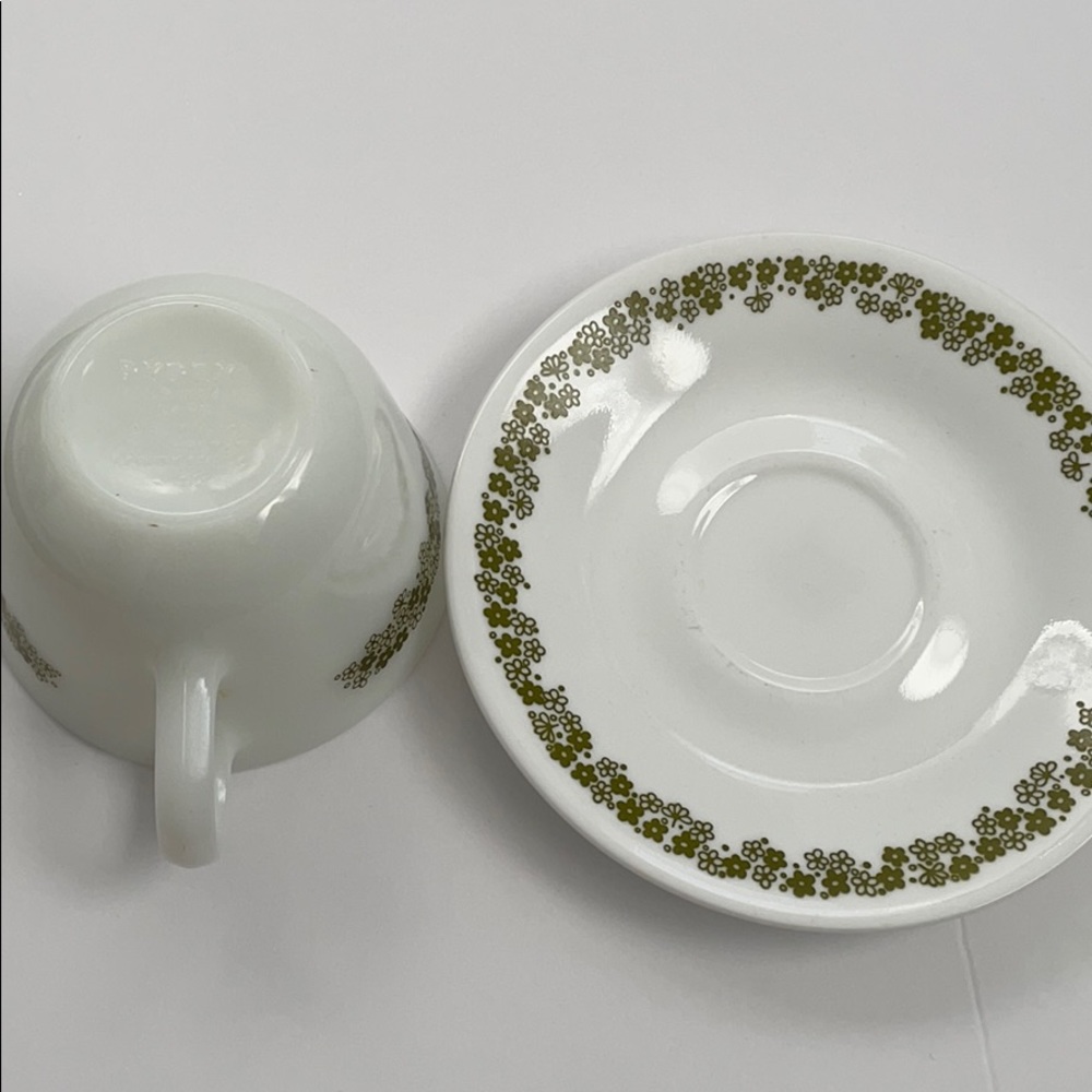 Pyrex Tea cup set - Picture 3 of 8